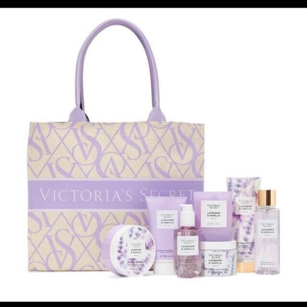 Victoria’s Secret lavender and vanilla The Balance Relax ritual gift set